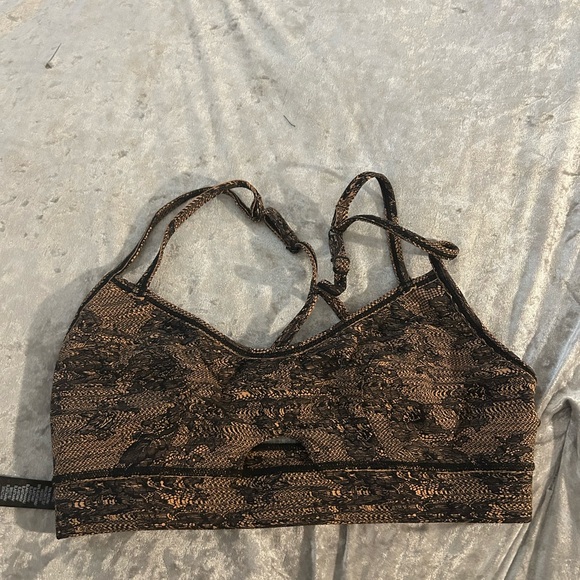 SAVAGE X FENTY: SPECIAL FX LOW-IMPACT SPORTS BRA - Picture 4 of 7